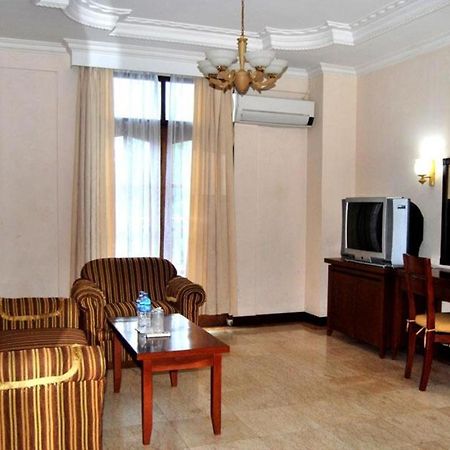 Pia Hotel Pangkalpinang Pangkalan Baru Exteriér fotografie